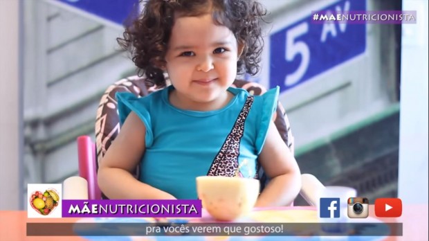 Menina de 3 anos faz sucesso na internet com vídeos sobre alimentação saudável
