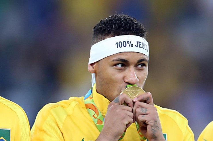 Comitê Olímpico Internacional reclama da faixa “100% Jesus” de Neymar