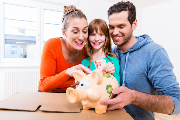 13º salário: como pais e mães podem usa-lo da forma mais benéfica para a família
