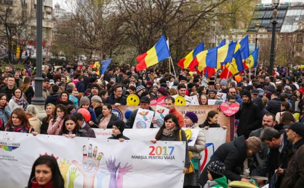 Marcha pela Vida e pela Família organizada em Bucareste, capital da Romênia, em março desse ano.