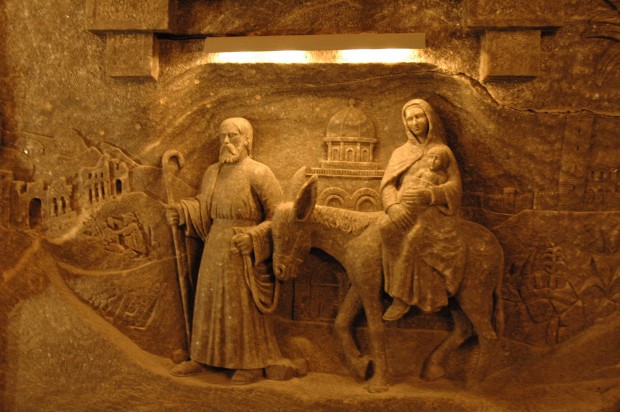 Escultura da Sagrada Família na mina de sal de Wieliczka, Cracóvia, Polônia (divulgação).