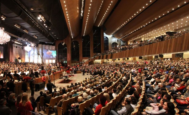 Foto da Primeira Igreja Batista de Curitiba, uma das maiores do país (Crédito: Agência Estadual de Notícias)