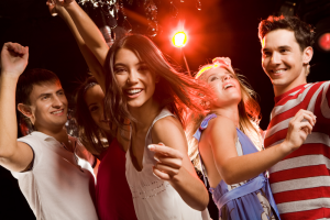 10 dicas para lidar com as primeiras vezes em que seu filho adolescente sai à noite 10 dicas para lidar com as primeiras vezes em que seu filho adolescente sai à noite