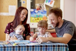 Bebê declarado com morte cerebral sobrevive milagrosamente e completa 15 meses Divulgação/Rainbow Hospice