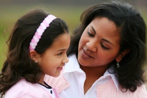 6 atitudes que você deve evitar ao criar sua filha Bigstock