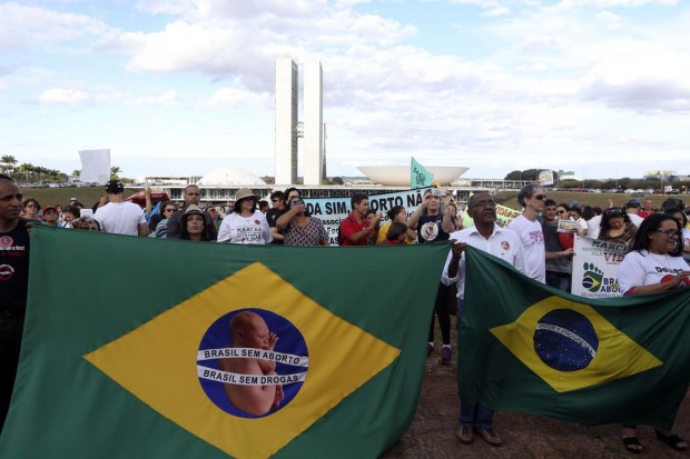 11ª Marcha Nacional pela Vida, realizada em 2018, em Brasília (foto: Agência Brasil).