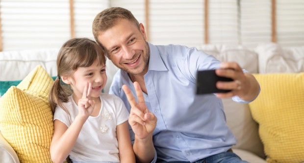 Qual o preço pago por filhos e pais diante da exposição de crianças na internet