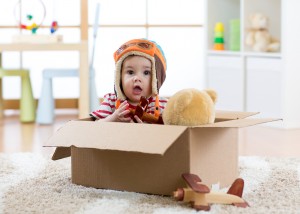 Por que os brinquedos simples são melhores para as crianças – e para toda a família Bigstock