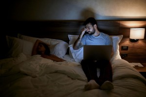 O que fazer para que o trabalho não prejudique sua vida em família Bigstock